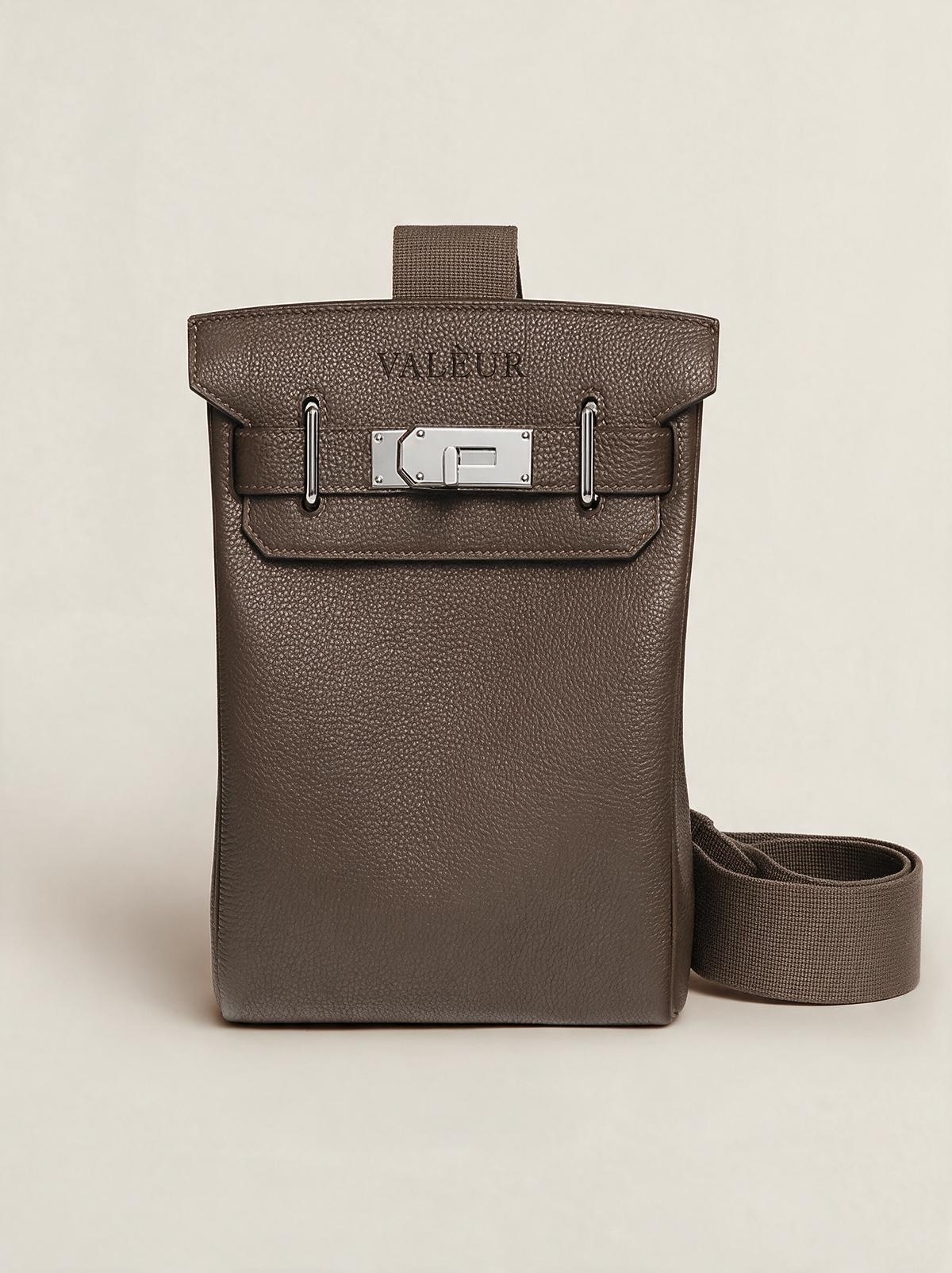 The Valèur Sling in Étoupe